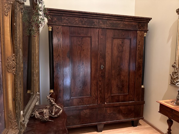 Biedermeier WH mit Esche Kleiderschrank