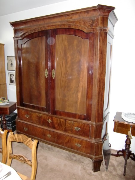 Biedermeier - Schrank - Mahagoni